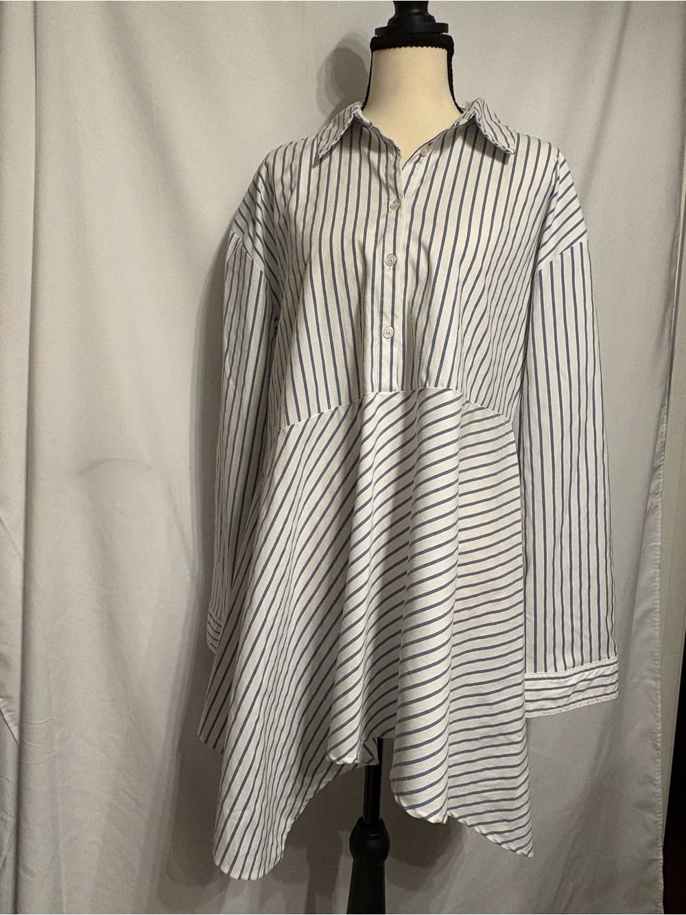 Cupio White and Blue Striped Casual Shirt or Dress SZ L Coastal Beachy